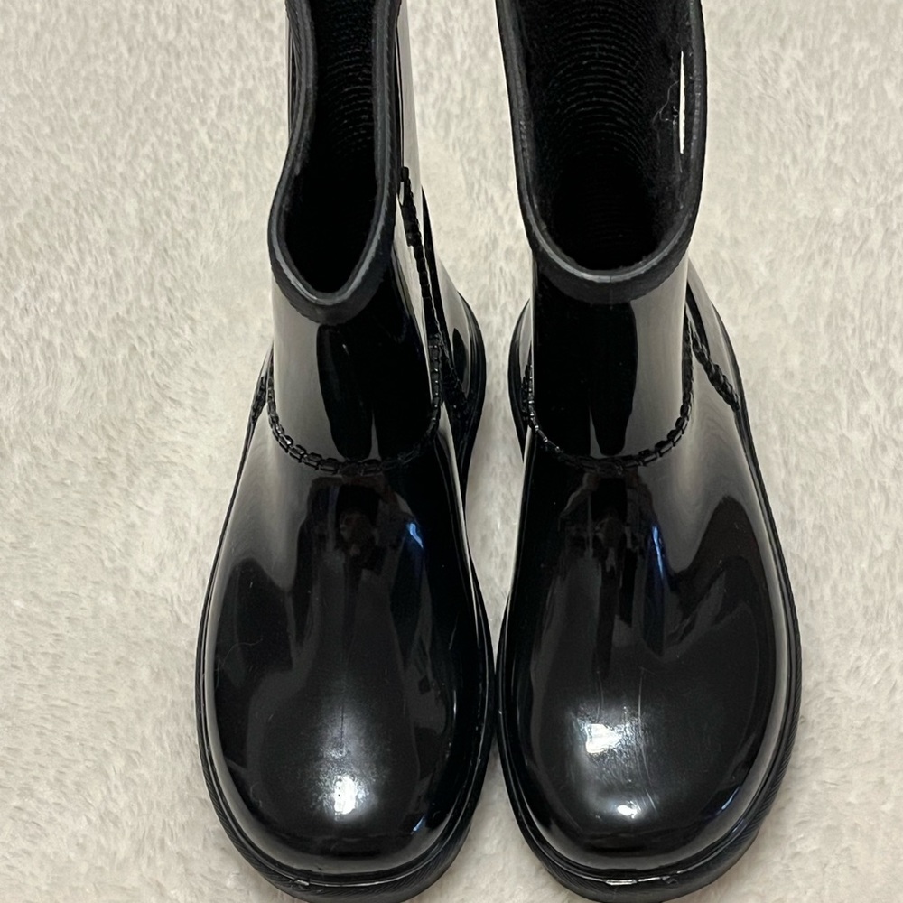 Like new Toddler Ugg rain boots